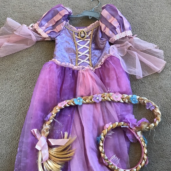 rapunzel dress and hair